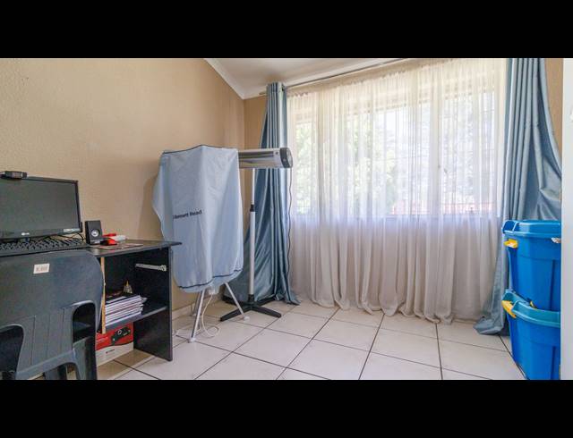 4 BEDROOM FREESTANDING FOR SALE IN MULBARTON